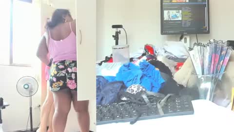 afroditacute16 online show from December 15, 4:59 pm