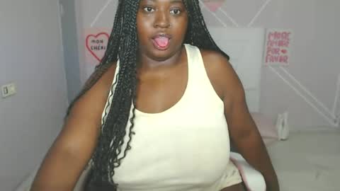 Snapshot of afroditaebano chatting on June 12, 8:57 am afroditaebano online show from June 12, 8:57 am
