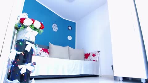 Snapshot of afroditha_ chatting on December 23, 4:50 pm Amalia online show from December 23, 4:50 pm