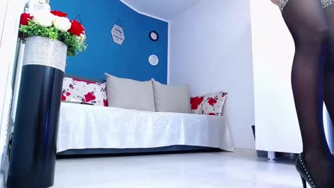 Snapshot of afroditha_ chatting on February 25, 4:21 pm Amalia online show from February 25, 4:21 pm