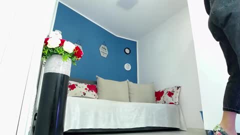 Snapshot of afroditha_ chatting on March 12, 2:23 pm Amalia online show from March 12, 2:23 pm