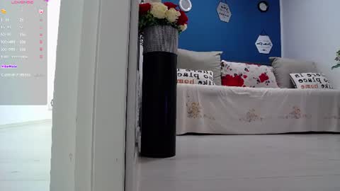 Snapshot of afroditha_ chatting on July 25, 1:19 pm Amalia online show from July 25, 1:19 pm