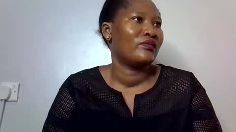 Snapshot of afronubians chatting on November 18, 6:18 am afronubians online show from November 18, 6:18 am