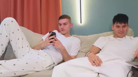 Mark online show from March 15, 8:26 pm