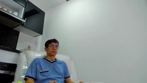 Snapshot of agarevans chatting on December 3, 4:36 am AGAR online show from December 3, 4:36 am