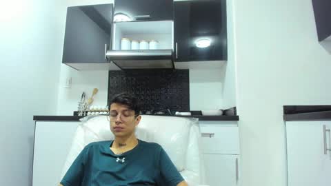 Snapshot of agarevans chatting on December 9, 4:56 am AGAR online show from December 9, 4:56 am