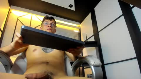 Snapshot of agarevans chatting on December 27, 5:59 pm AGAR online show from December 27, 5:59 pm