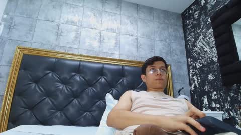 Snapshot of agarevans chatting on February 5, 5:41 am AGAR online show from February 5, 5:41 am