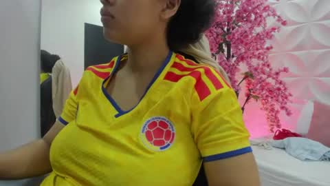 Snapshot of agata18_ chatting on June 18, 7:40 pm A G A T A online show from June 18, 7:40 pm