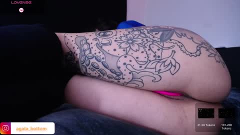 Snapshot of agata_bolton chatting on March 1, 1:22 am Agata online show from March 1, 1:22 am