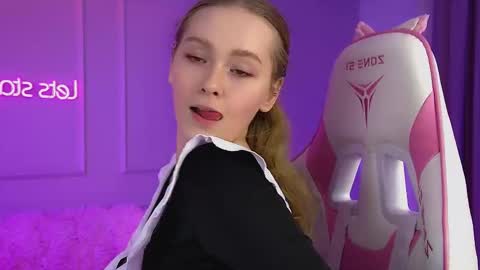 AgataFoxley online show from March 8, 2:04 am