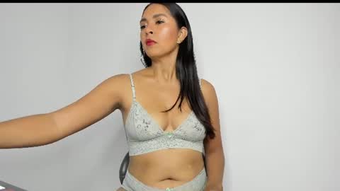 Agatha fox online show from June 24, 4:44 am