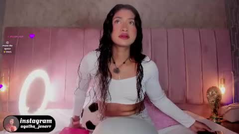 Snapshot of agatha_jener chatting on July 17, 11:28 am agatha_jener online show from July 17, 11:28 am