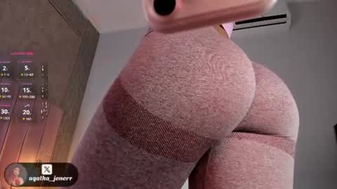 Snapshot of agatha_jener chatting on July 30, 11:42 am agatha_jener online show from July 30, 11:42 am