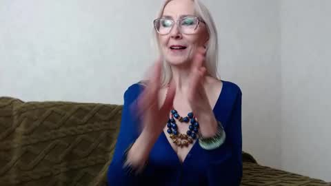 Snapshot of agatha_moore_ chatting on January 16, 6:06 pm Agatha online show from January 16, 6:06 pm