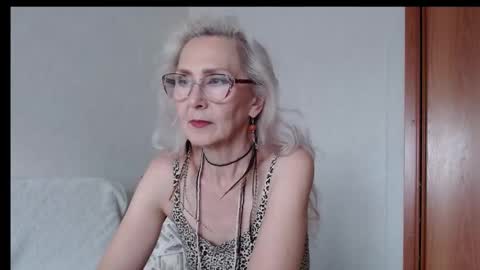 Snapshot of agatha_moore_ chatting on September 14, 11:20 am Agatha online show from September 14, 11:20 am