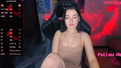 Snapshot of agatha_richter chatting on December 11, 3:45 am Agatha online show from December 11, 3:45 am