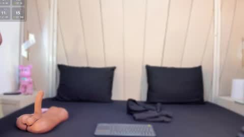 Snapshot of agatha_steel20 chatting on June 14, 7:05 pm Agatha Steel online show from June 14, 7:05 pm