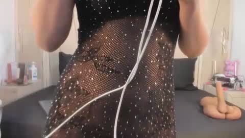 Snapshot of agatha_steel20 chatting on July 19, 7:28 pm Agatha Steel online show from July 19, 7:28 pm