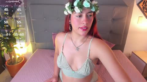 Snapshot of agatha_vixen chatting on January 22, 12:27 pm Agatha vixen online show from January 22, 12:27 pm