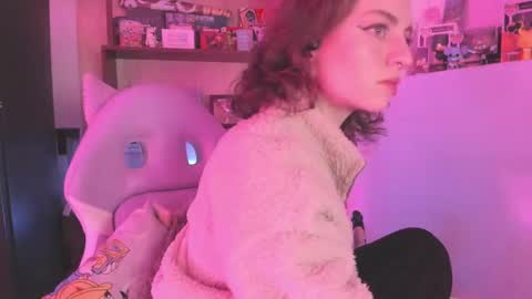 Snapshot of agathaa_ks_ chatting on December 7, 4:20 am Camila 2 online show from December 7, 4:20 am
