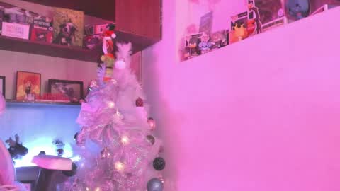 Snapshot of agathaa_ks_ chatting on December 20, 8:06 am Camila 2 online show from December 20, 8:06 am