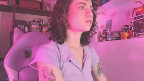 Snapshot of agathaa_ks_ chatting on December 23, 5:17 am Camila 2 online show from December 23, 5:17 am