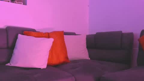 Snapshot of agathaa_ks_ chatting on February 9, 1:22 am Camila 2 online show from February 9, 1:22 am