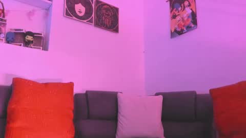 Snapshot of agathaa_ks_ chatting on February 12, 11:41 pm Camila 2 online show from February 12, 11:41 pm