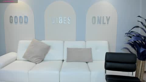 Agatha online show from February 3, 1:19 am