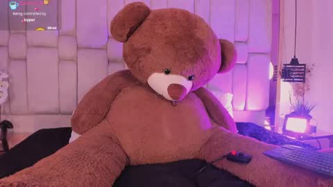 agathauwudoll online show from April 28, 7:52 pm