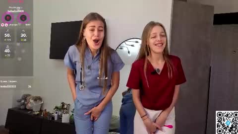 Monica and Bella online show from July 3, 5:25 am