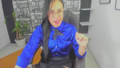 Snapshot of aghata_moon chatting on December 23, 6:27 pm Aghata Moon online show from December 23, 6:27 pm