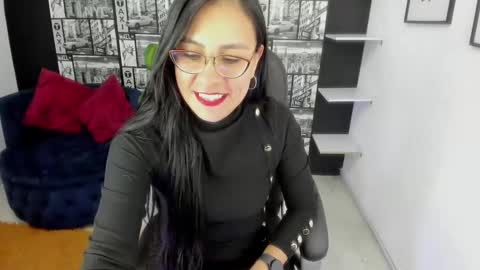 Snapshot of aghata_moon chatting on January 22, 5:06 pm Aghata Moon online show from January 22, 5:06 pm