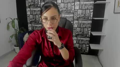 Snapshot of aghata_moon chatting on March 5, 6:45 pm Aghata Moon online show from March 5, 6:45 pm