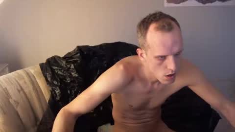 Snapshot of agin17 chatting on December 28, 11:09 am agin17 online show from December 28, 11:09 am