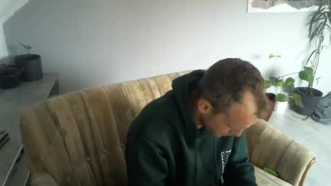 Snapshot of agin17 chatting on February 27, 8:17 am agin17 online show from February 27, 8:17 am