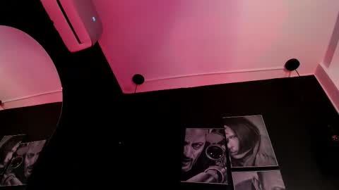 Snapshot of agnes_jones chatting on November 13, 12:20 am agnes_jones online show from November 13, 12:20 am