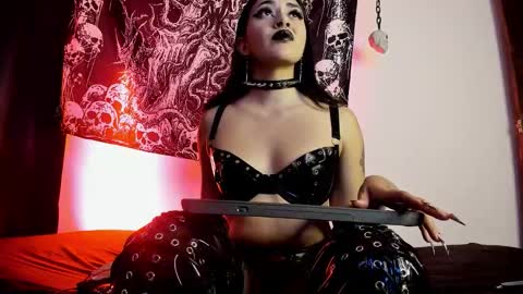 Snapshot of agnes_jones chatting on November 24, 4:56 am agnes_jones online show from November 24, 4:56 am