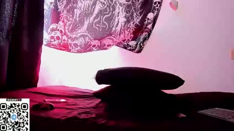 Snapshot of agnes_jones chatting on November 30, 5:50 pm agnes_jones online show from November 30, 5:50 pm