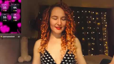 Snapshot of agnesgraham chatting on December 16, 9:52 pm Agnes online show from December 16, 9:52 pm