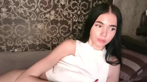 Snapshot of agness_leas chatting on November 27, 12:24 am agness_leas online show from November 27, 12:24 am