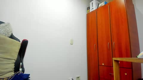 Snapshot of aguslover chatting on December 19, 9:38 pm Agustin online show from December 19, 9:38 pm