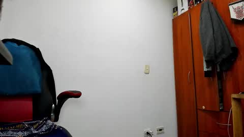 Snapshot of aguslover chatting on September 9, 5:45 pm Agustin online show from September 9, 5:45 pm