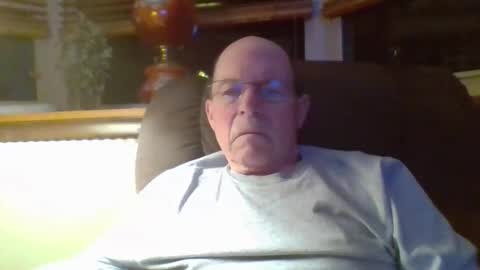 Snapshot of aguynrkfrd chatting on December 14, 9:47 am aguynrkfrd online show from December 14, 9:47 am