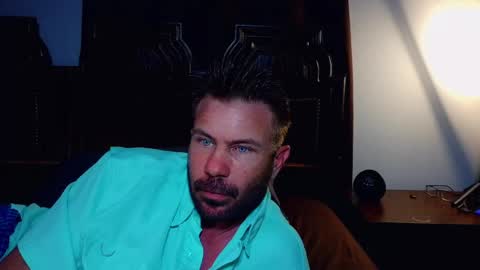 Blue Eyed Handsome Man online show from March 22, 11:52 pm