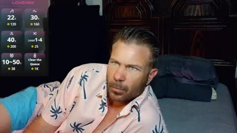 Blue Eyed Handsome Man online show from April 13, 11:21 pm