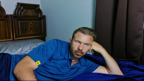 Blue Eyed Handsome Man online show from June 8, 2:50 pm