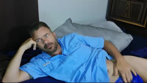 Blue Eyed Handsome Man online show from July 13, 1:36 pm