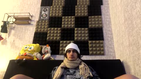 Snapshot of ahbehbi12 chatting on December 6, 7:32 am ahbehbi12 online show from December 6, 7:32 am